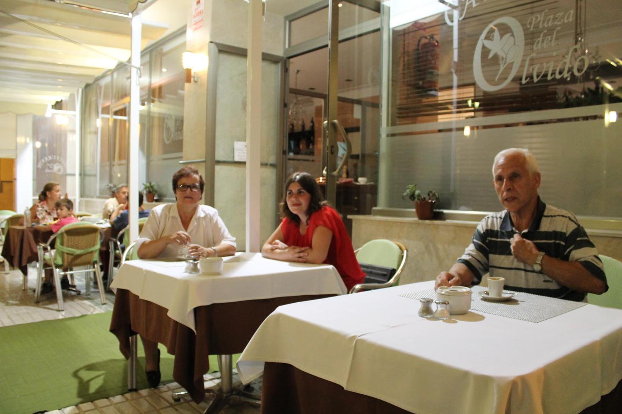 Apartamentos Turisticos Plaza Del Olvido เนร์คา ภายนอก รูปภาพ